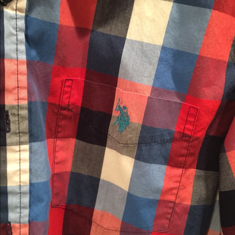Polo button up - Picture 3 of 3